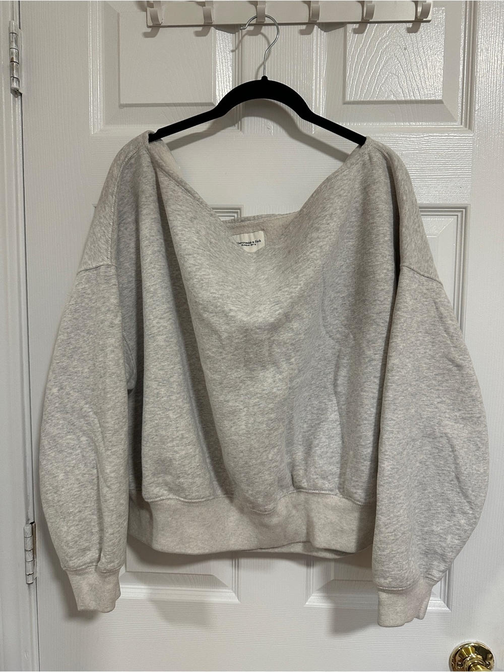 Abercrombie & Fitch Light Gray Off-the-Shoulder Sweater